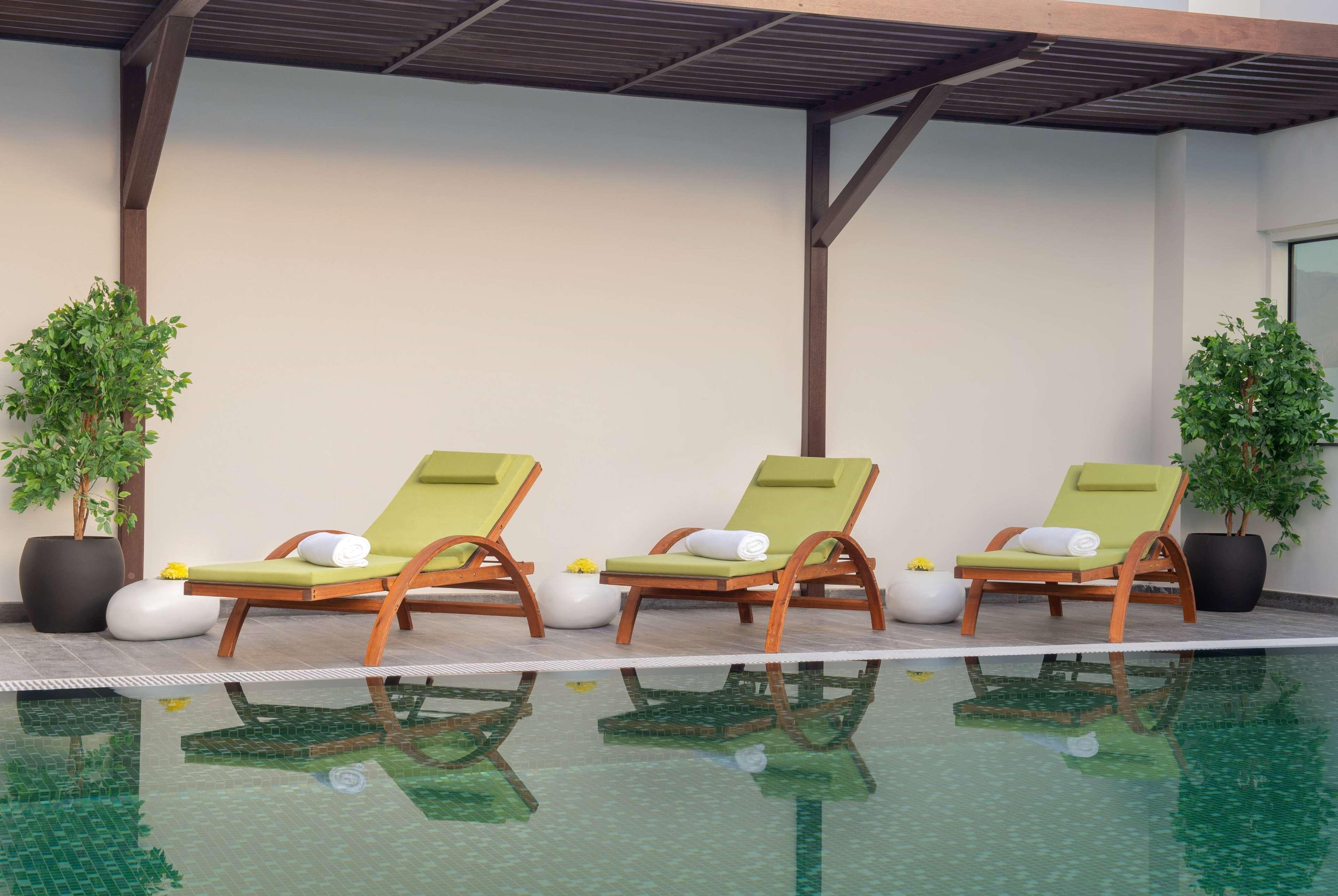 Отель Wyndham Garden Muscat Al Khuwair Экстерьер фото