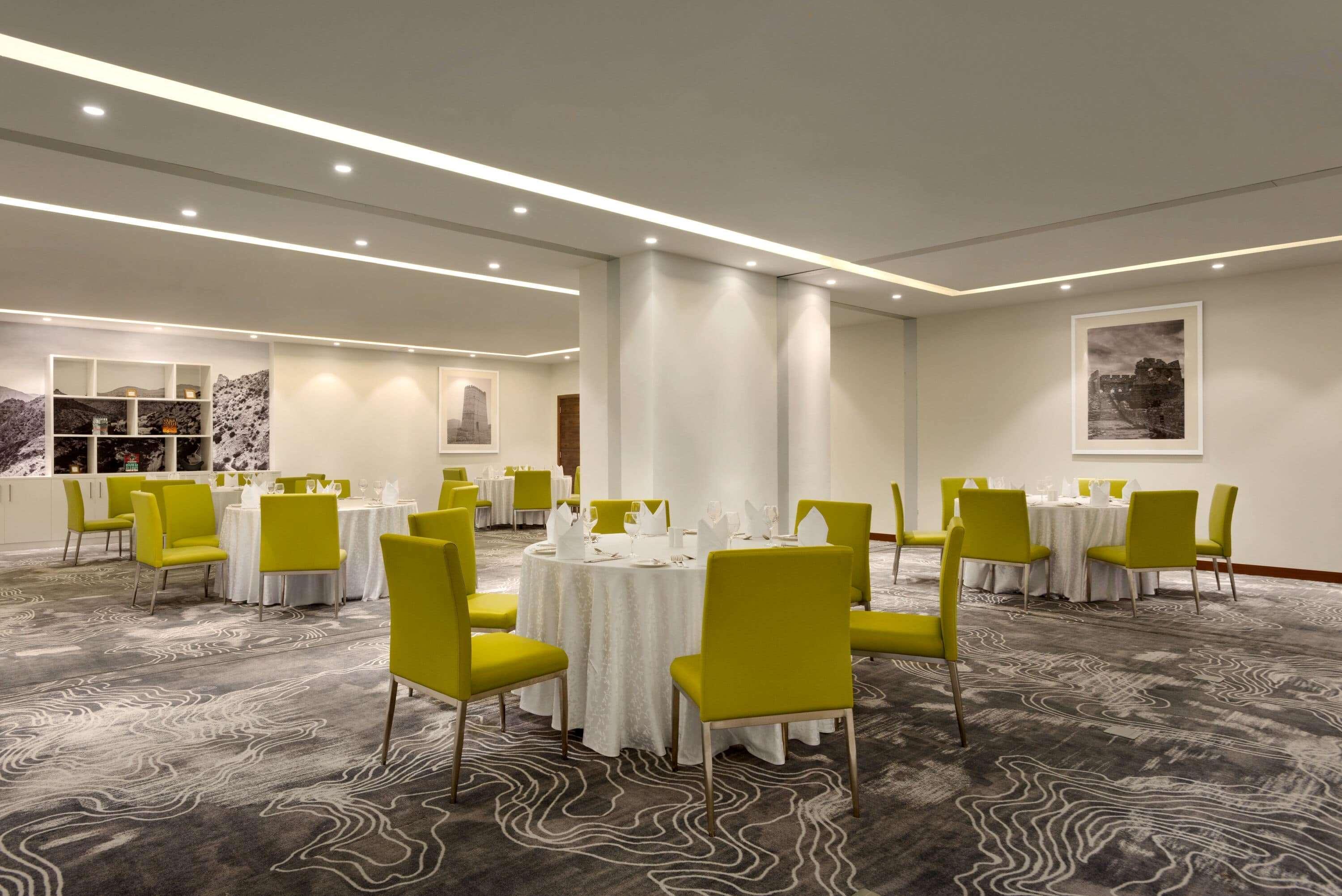 Отель Wyndham Garden Muscat Al Khuwair Экстерьер фото