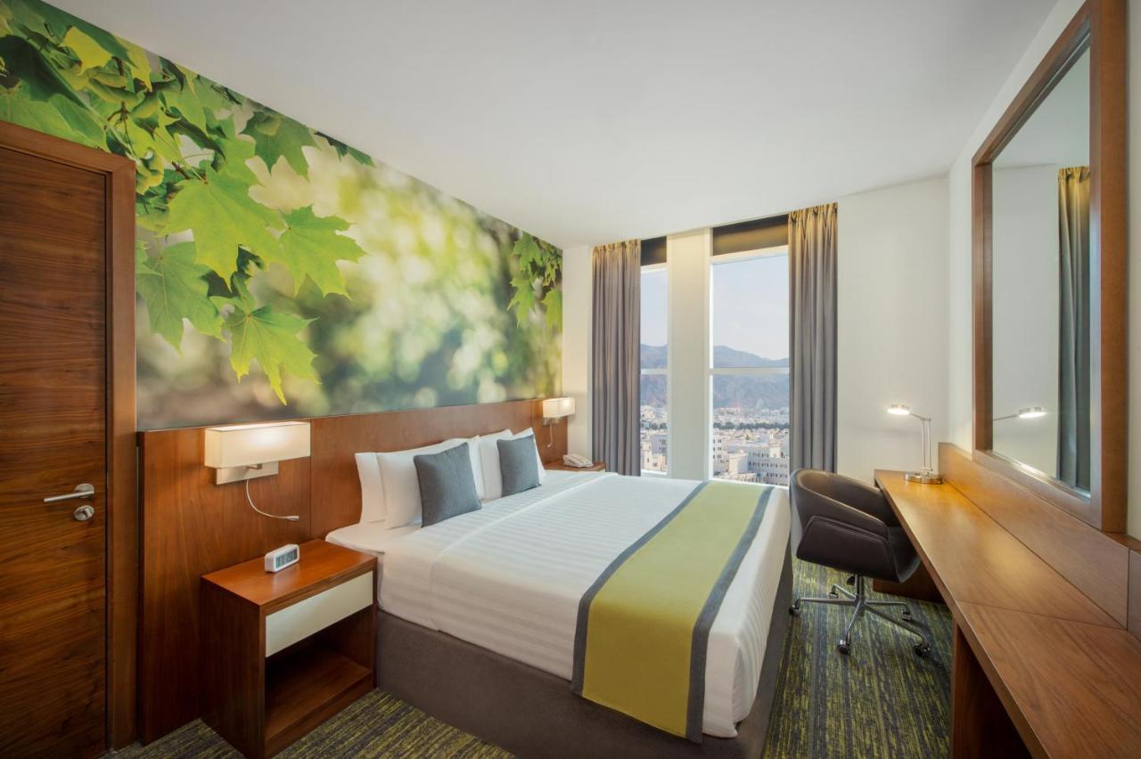 Отель Wyndham Garden Muscat Al Khuwair Экстерьер фото